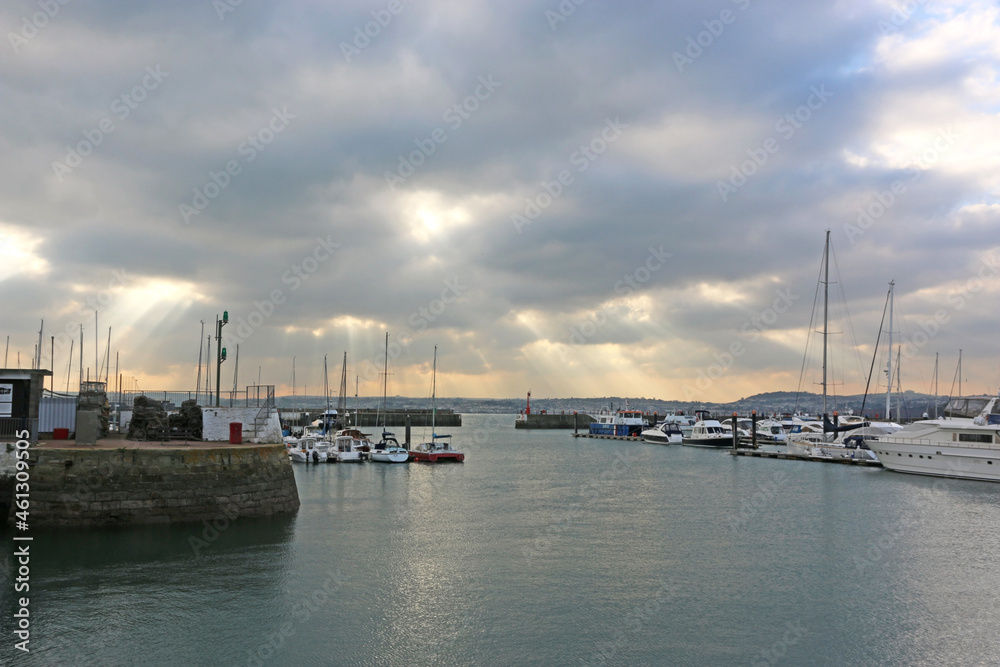 Obraz premium Storm clouds over Torquay harbour, Devon 