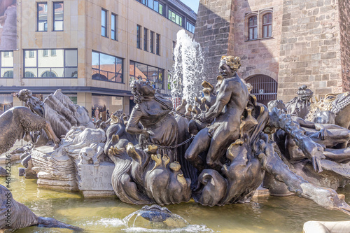 Ehe Karussell Brunnen Nürnberg photo