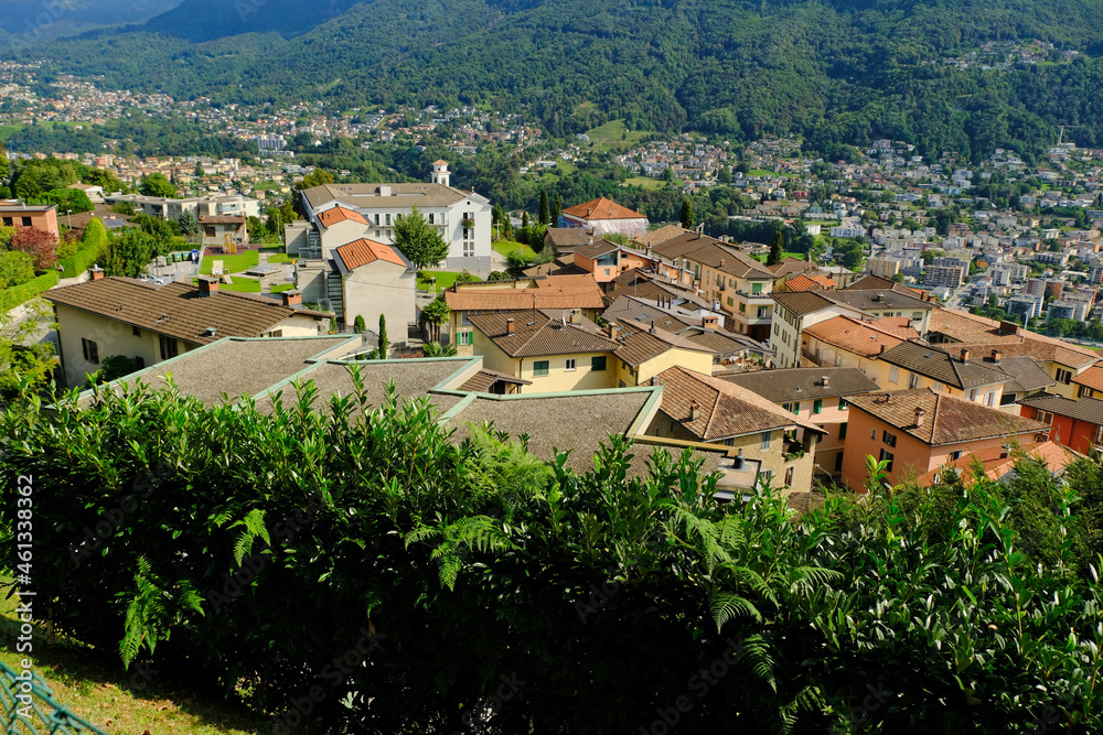 Il villaggio di Porza in Canton Ticino, Svizzera.