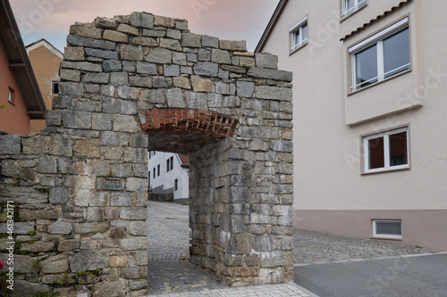 Teil der Ringmauer in Waldkirchen im Bayrischen Wald mit Durchgang photo