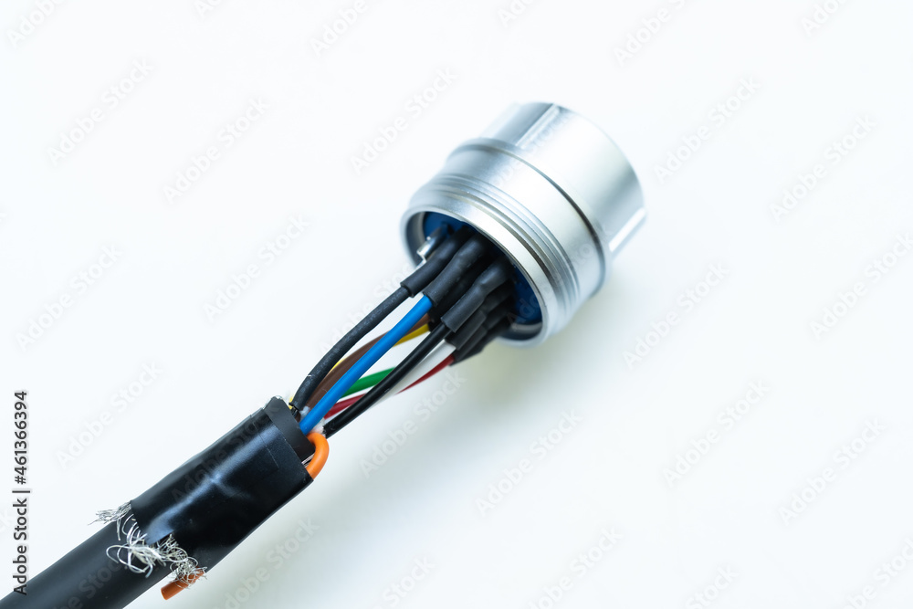 【工業】コネクターを取り付けたケーブル【電線】 【工業】コネクターを取り付けたケーブル【電線】