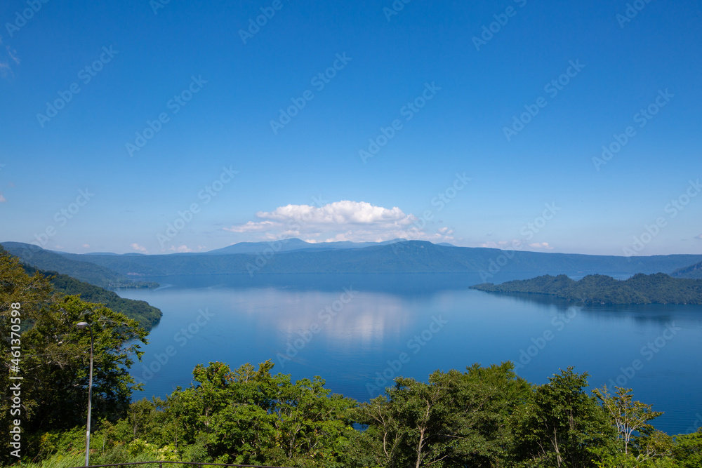 《青森県・十和田湖》発荷峠展望台からの眺望