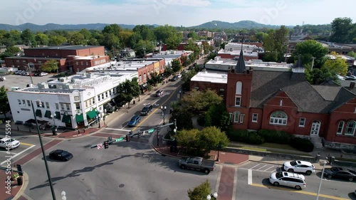 Aerial pullout Franklin Tennessee with church in foreground