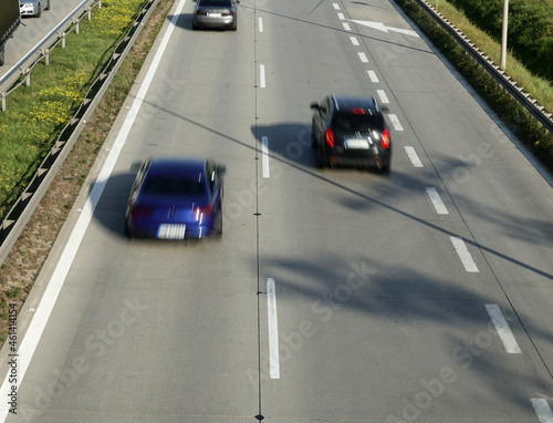 Duży ruch samochodowy wakacyjny na autostradzie a4 korki. 