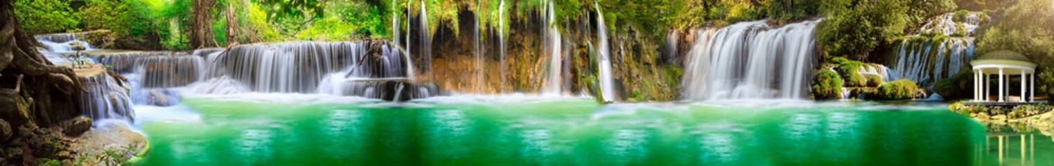 Leinwandbilder Panoramafotos Wasserfall Panorama mit fließendem Wasser  © Michael