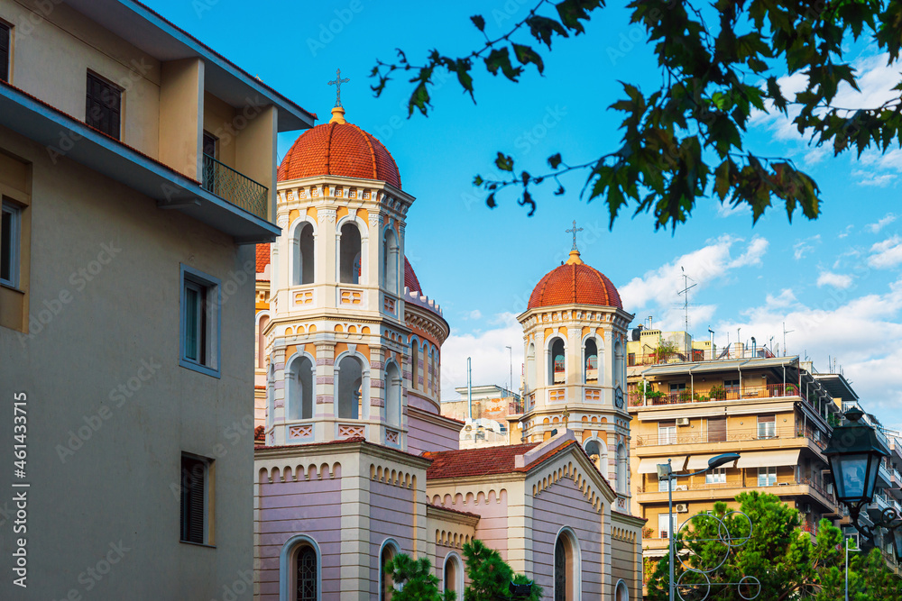 Obraz premium Traditional Cathedral building in Thessaloniki, Greece