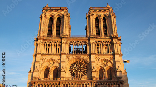 Canvas Print notre-dame cathedral in paris (france)