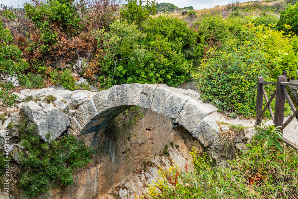 Hayat Samandag Vespasianus Titus Tunnel