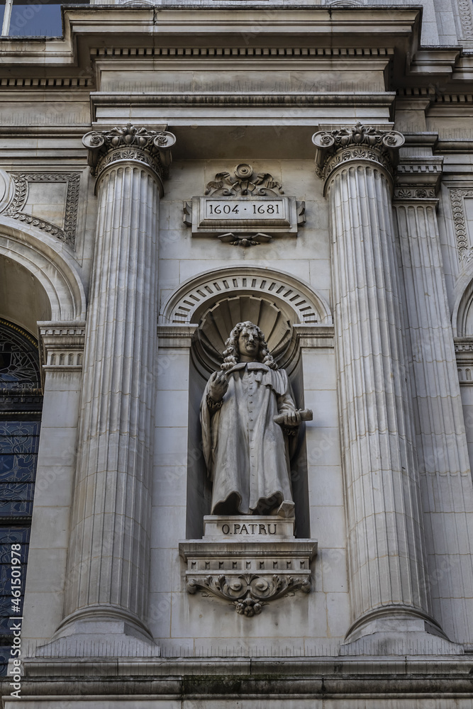 Architectural fragments of City Hall of Paris (Hotel de Ville de Paris) neo-renaissance style building - seat of the Paris City Council since 1357. Paris, France. Architectural fragments of City Hall of Paris (Hotel de Ville de Paris) neo-renaissance style building - seat of the Paris City Council since 1357. Paris, France.