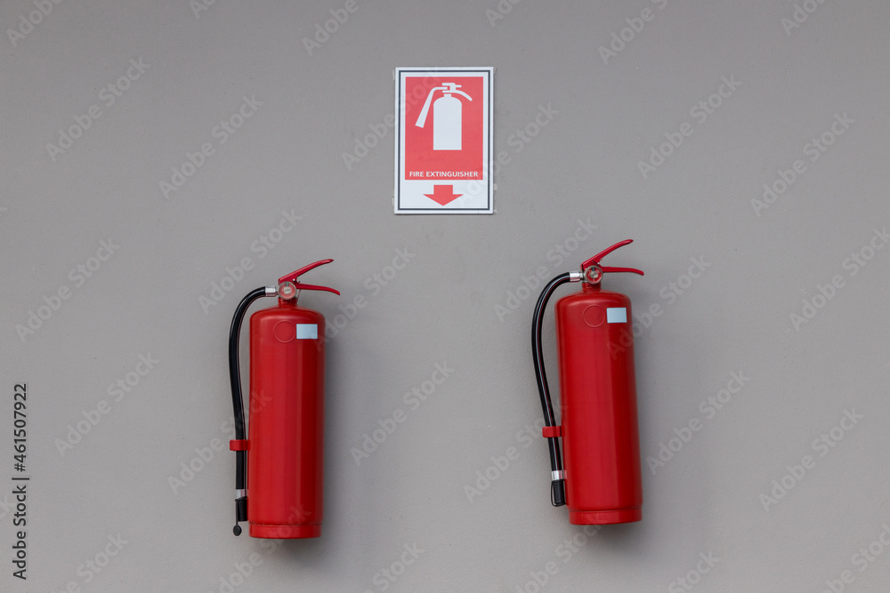 Fire extinguisher in the operating department . Install a fire