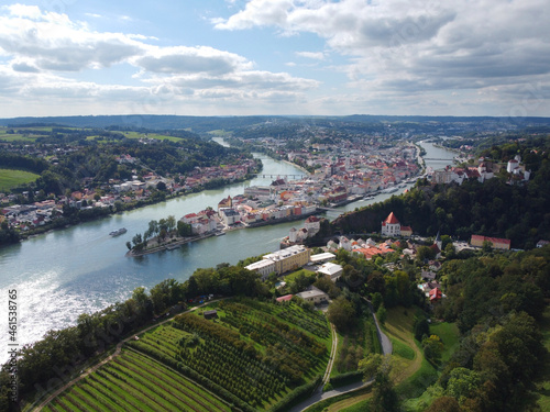 Passau, Deutschland: Luftbild der Stadt
