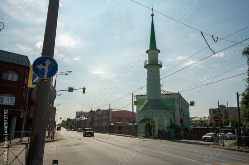 Foto Sultanovskaya Mosque  in Kazan - good sunny day in summertime