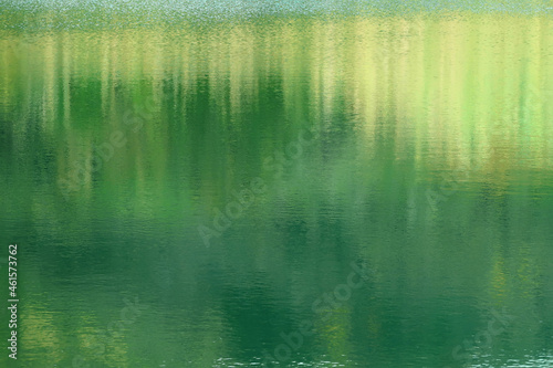 Spiegelung in grün - reflection in green