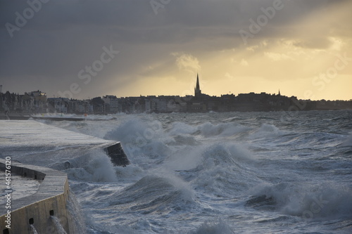 Saint-Malo, tempête, grandes marées, soleil, mer