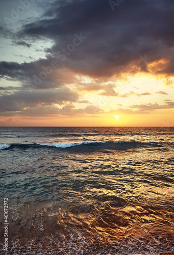 Fototapeta Naklejka Na Ścianę i Meble -  Scenic golden sunset over the sea.