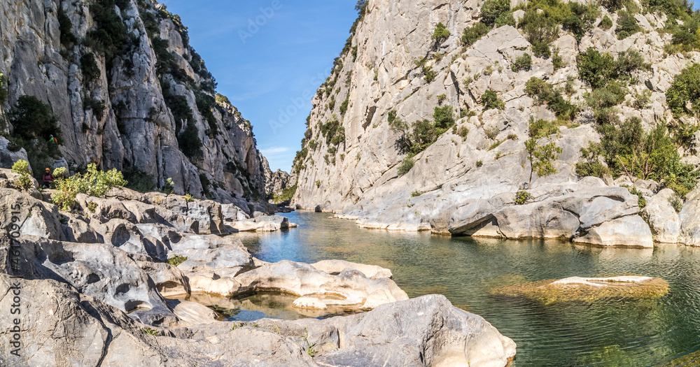 Panorama des gorges du Gouleyrous à Tautavel dans les Pyrénées