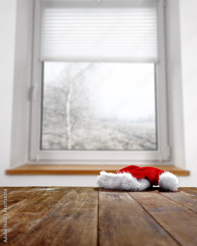 Obraz premium Desk of free space and winter window 