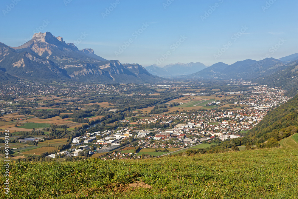 Gresivaudan valley lies between Chartreuse and Belledonne mountain ranges - obrazy, fototapety, plakaty 