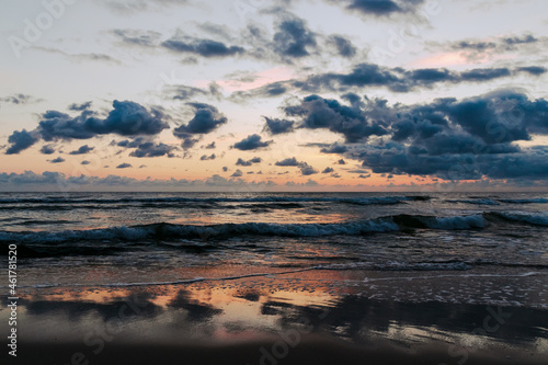 sunrise on the beach © Sławomir Bodnar