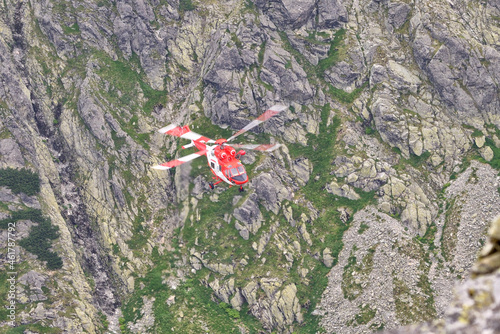 Fototapeta Naklejka Na Ścianę i Meble -  Tatry. Ratownicy TOPR.