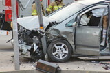 Wypadek drogowy - kolizja samochodu.