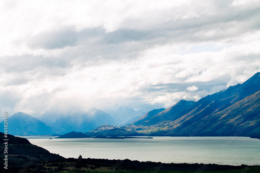 Obraz premium clouds over the lake
