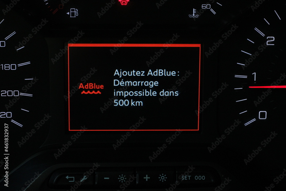adblue démarrage impossible Stock Photo Adobe Stock