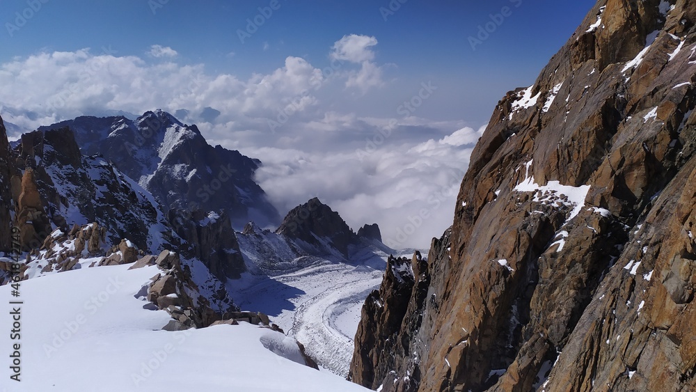Kyrgyzstan, Ala-Archa National Park, Korona glacier, view of the Uchitel glacier