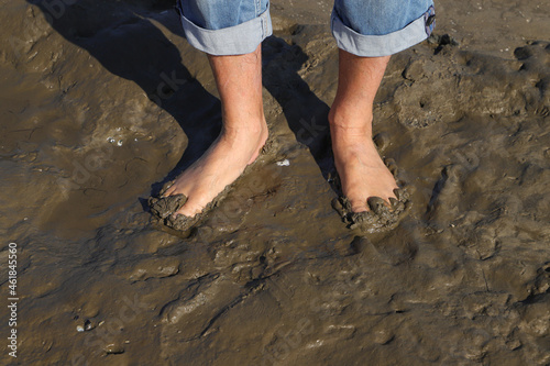 Εκτύπωση καμβά Mudflat hiking at low tide in St