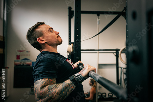 CrossFit - Chest to Bar