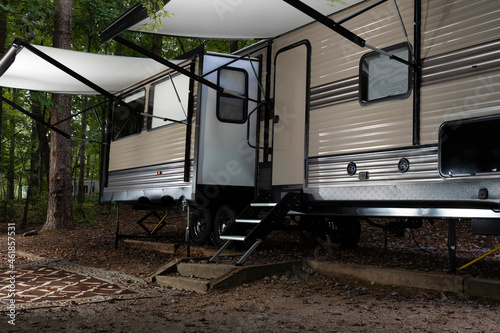 Camping trailer set up for a weekend in North Carolina © Guy Sagi