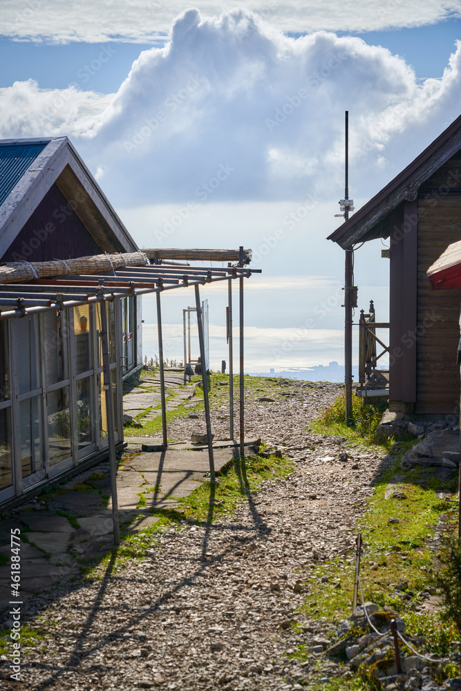 滋賀県 伊吹山山頂の山小屋 滋賀県 伊吹山山頂の山小屋