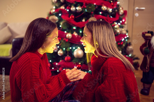 A magical Christmas, the girls enjoy the holidays