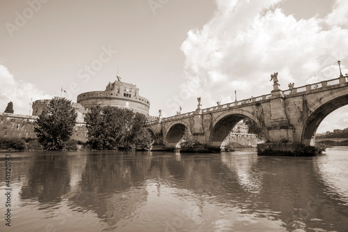 Canvas Print Boat ride on the Tiber in Rome.On the river to sail