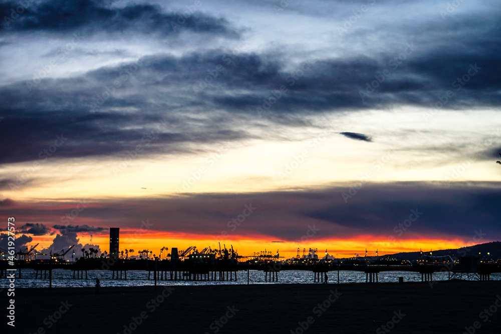 Fototapeta premium sunset over the city