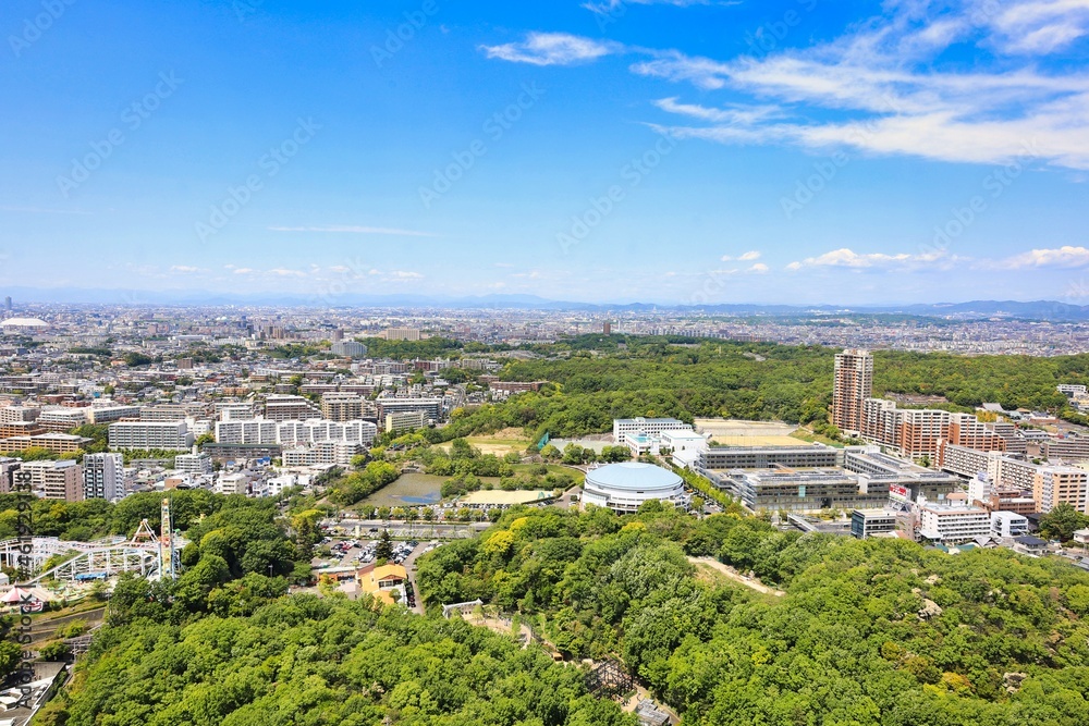快晴の東山タワーから見下ろした名古屋市の都市風景