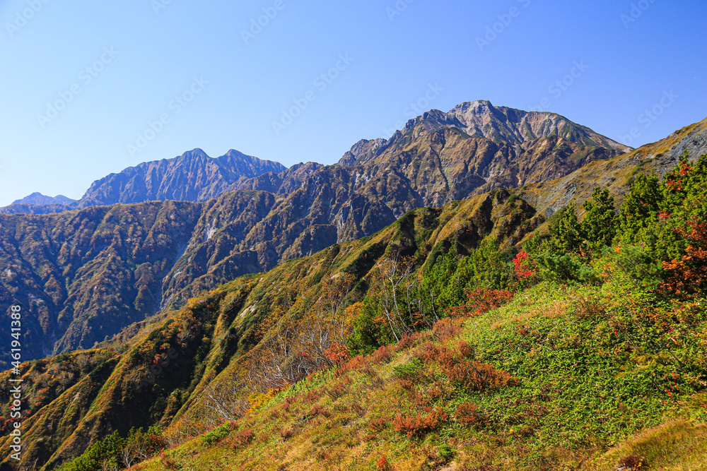 	北アルプスの秋　八方尾根から五竜岳、鹿島槍ヶ岳を望む　