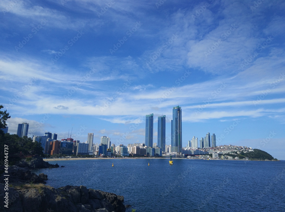Fototapeta premium Busan Skyline Blue Sky Daytime Ocean View