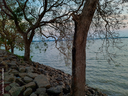 Kalawewa- is the most beautiful ancient lake in Sri Lanka. There are too many tourists visit this lake daily. Kalawewa has an indigenous climate and it was usually a cool-dry one.