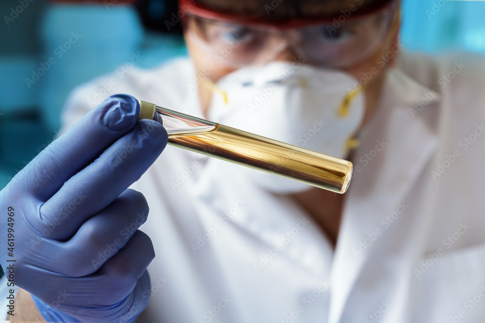 doctor-holding-urine-tube-test-in-laboratory-for-analysis-in-urine