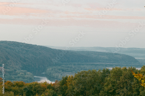 Fototapeta Naklejka Na Ścianę i Meble -  autumn forest and riverbed in the canyon