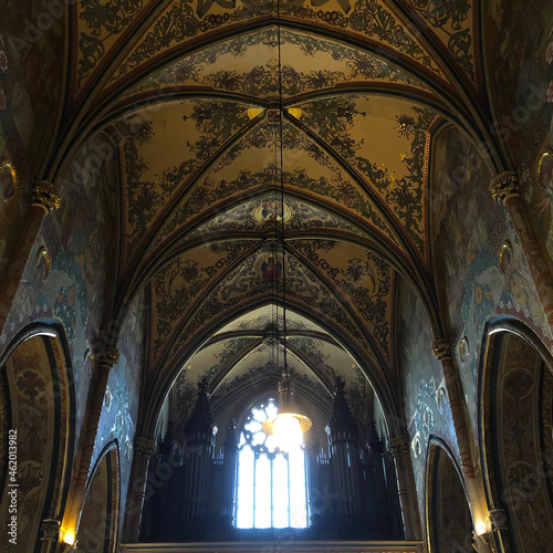 Canvas Print Dark vaulted ceiling