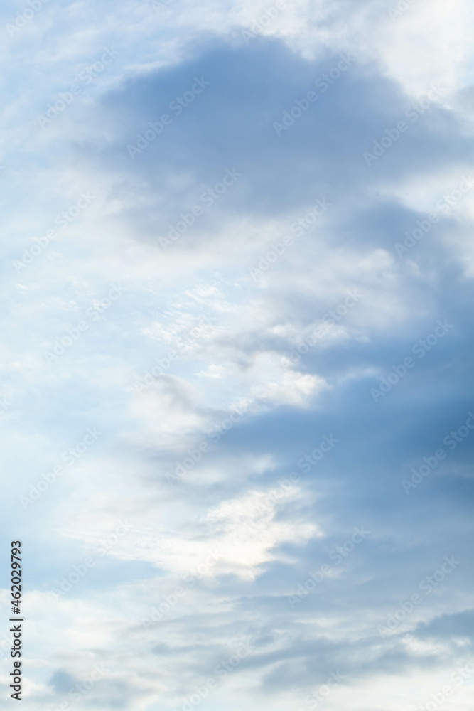 空 空