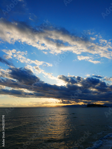 日本、神奈川、七里ガ浜の夕刻