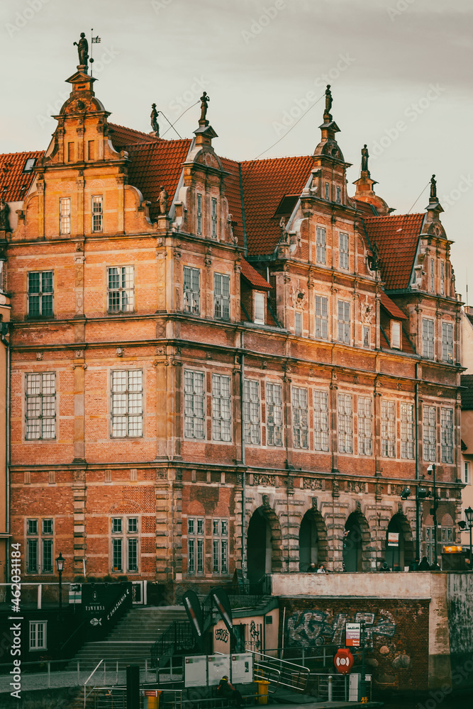 Obraz premium green gate in gdansk 