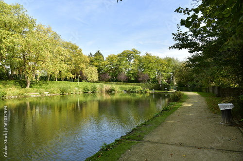 Coin paisible autour de l   tang au parc Tercoigne    Auderghem