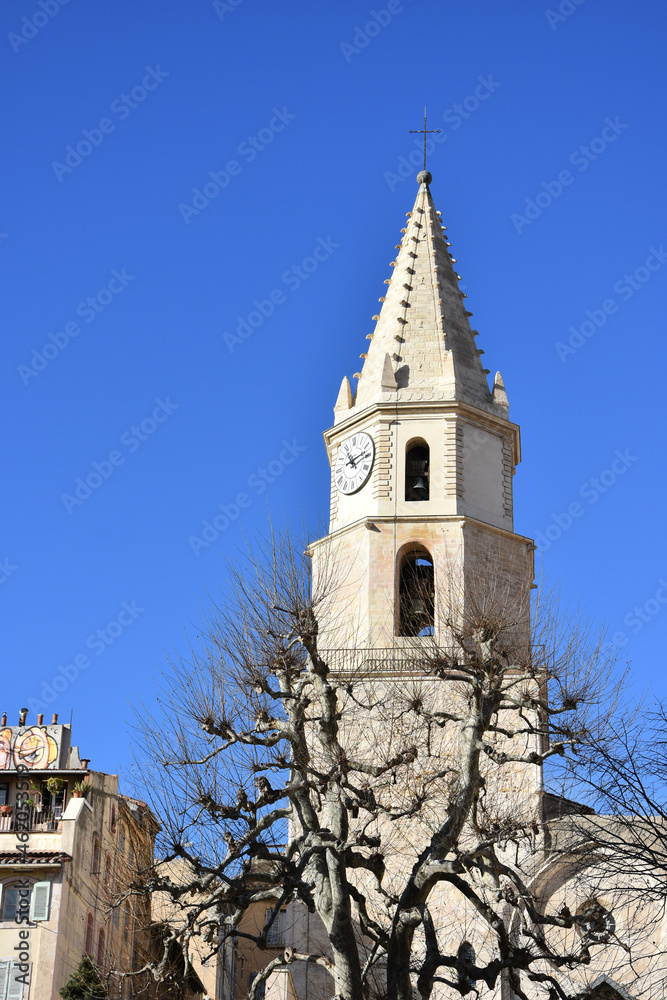 visit of the monuments of Marseille, basket district