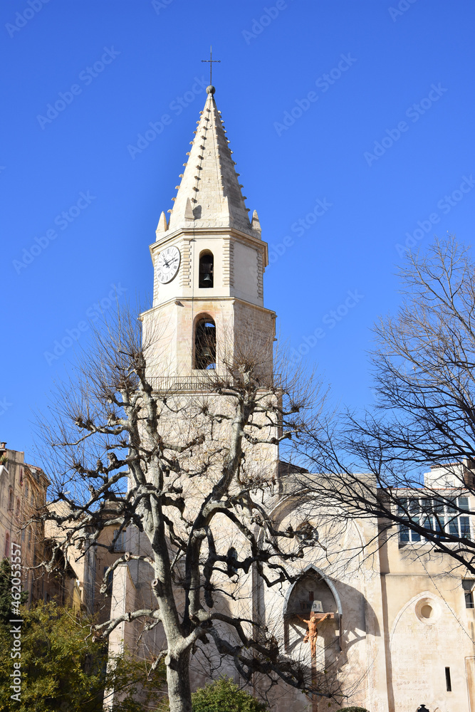 visit of the monuments of Marseille, basket district