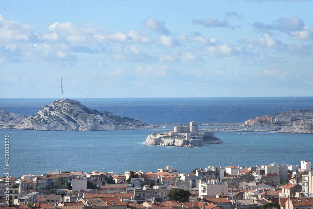 visit of the monuments of Marseille, basket district