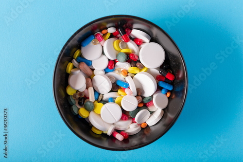 Fotografi Many medical pills and capsules